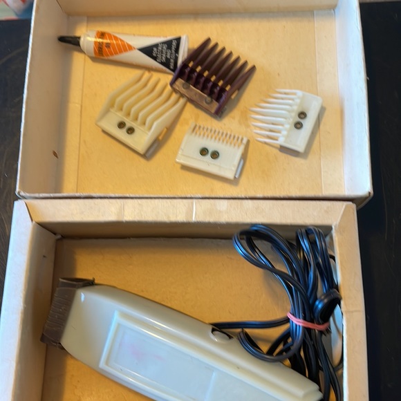 Vintage Barber Kit - Picture 8 of 10